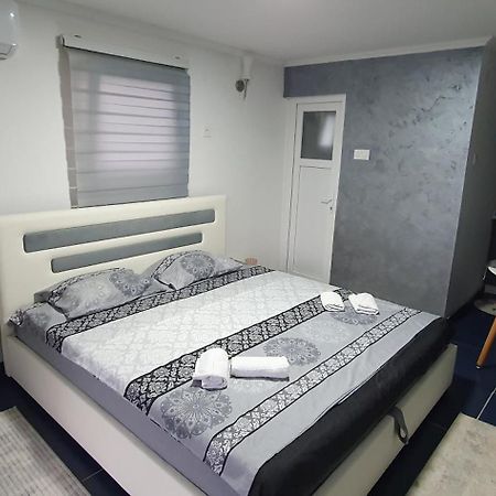 Cozzy Apartment Near The Aiport Podgorica Mitrovici  Eksteriør bilde